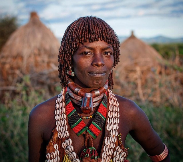 Gaya Rambut  Unik Wanita Afrika  kumparan com