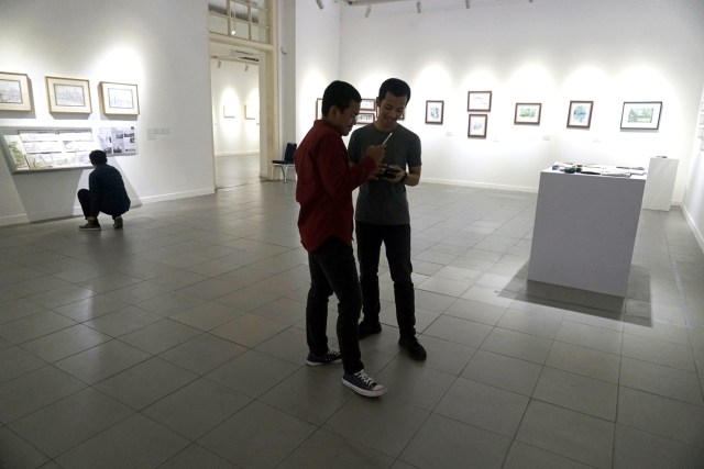 Foto: Menikmati Karya Seni di Pameran Sketsaforia Urban (53970)