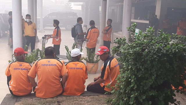 Kabut asap di Bandara Syamsuddin Noor, Banjarmasin, Kalsel
