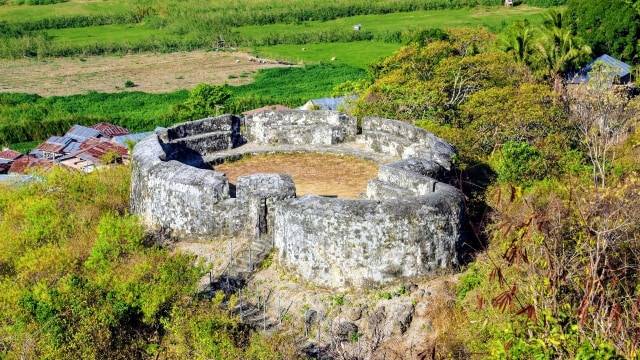 Benteng Otanaha, terletak di atas pegunungan di Kelurahan Dembe, Kecamatan Kota Barat, Kota Gorontalo. Foto: Dok Banthayo.id