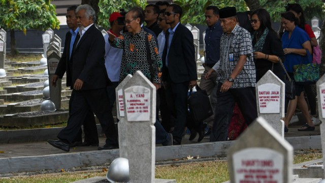 Foto: Xanana Gusmao Ziarah ke Makam BJ Habibie (472116)