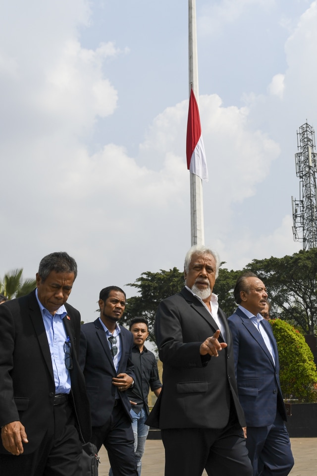 Foto: Xanana Gusmao Ziarah ke Makam BJ Habibie (472115)