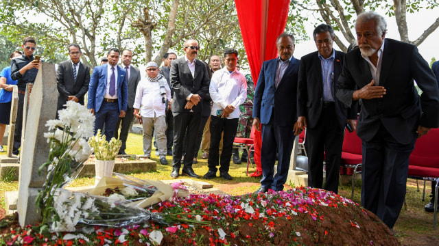 Foto: Xanana Gusmao Ziarah ke Makam BJ Habibie (472117)