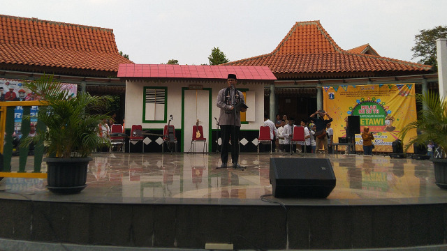 Gubernur DKI Jakarta, Anies Baswedan, di Milad ke-19 Perkampungan Budaya Betawi Setu Babakan. Foto: Fachrul Irwinsyah/kumparan