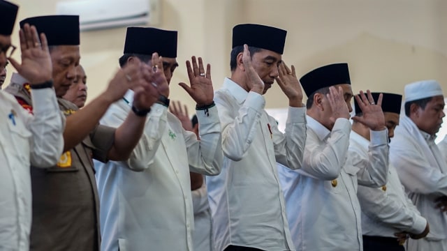 Foto: Jokowi Tinjau Pemadaman Karhutla di Riau (211073)