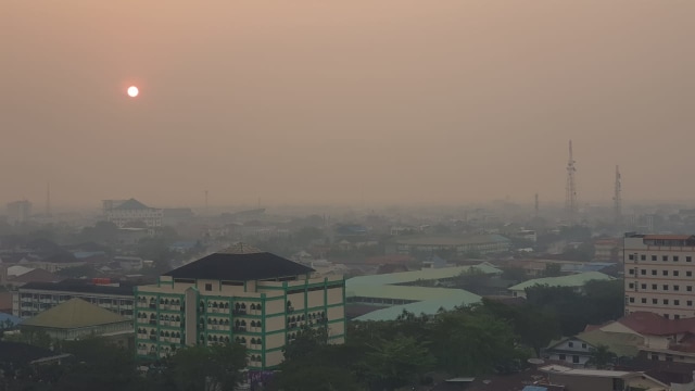 Foto: Kondisi Terkini Kabut Asap di Pontianak, Kalimantan Barat (287984)