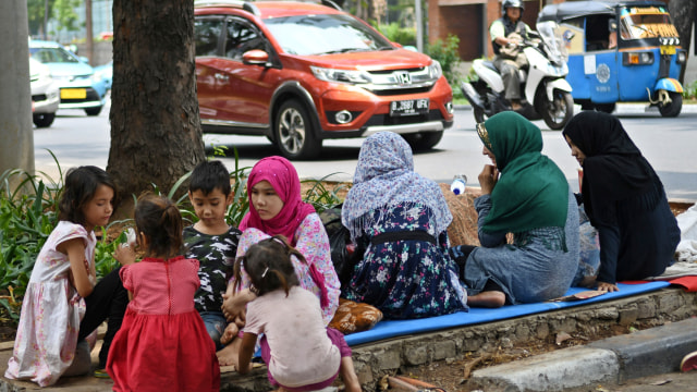 Foto: Pencari Suaka Kembali Tempati Trotoar Kebon Sirih (231507)