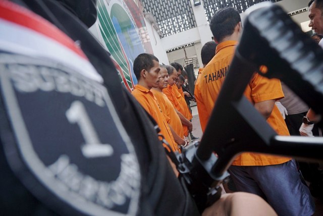 Foto: Wajah 8 Pengedar Sabu Jaringan Malaysia-Batam-Jakarta (60703)