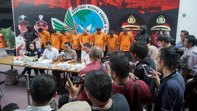 Foto: Wajah 8 Pengedar Sabu Jaringan Malaysia-Batam-Jakarta (60704)