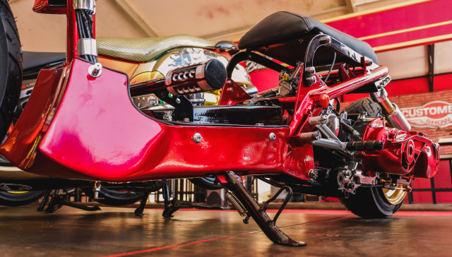 Yamaha Mio 'Berbadan' Honda Zoomer (99290)