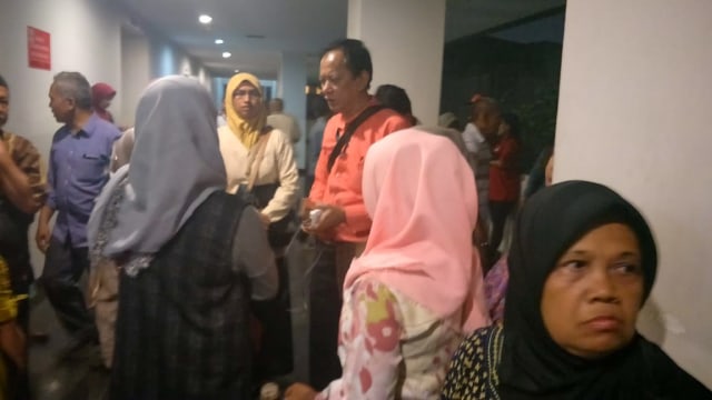 Para keluarga terdakwa pegawai Sarinah di PN Jakarta Pusat. Foto: Muhammad Lutfan Darmawan/kumparan