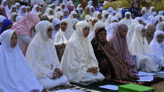 Kemarau Panjang, Ratusan Warga di Gorontalo Gelar Salat Istisqa (473482)