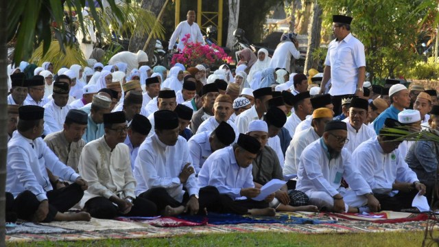 Kemarau Panjang, Ratusan Warga di Gorontalo Gelar Salat Istisqa (473484)
