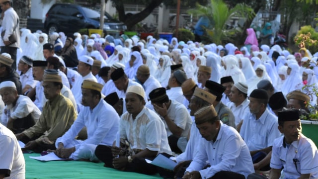 Kemarau Panjang, Ratusan Warga di Gorontalo Gelar Salat Istisqa (473485)