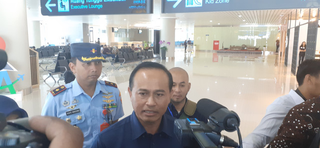 General Manager PT Angkasa Pura I Bandara Internasional Adisucipto, Agus Pandu Purnama, saat diwawancarai di Yogyakarta International Airport (YIA), Rabu (18/9). Foto: erl.