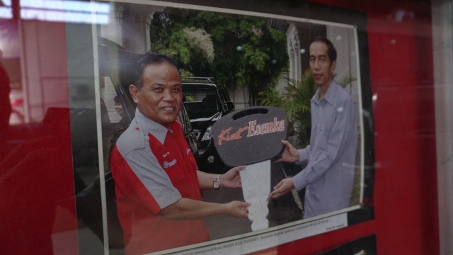 LIPSUS, Mobil Esemka, Inisiator mobil Esemka, Sukiyat