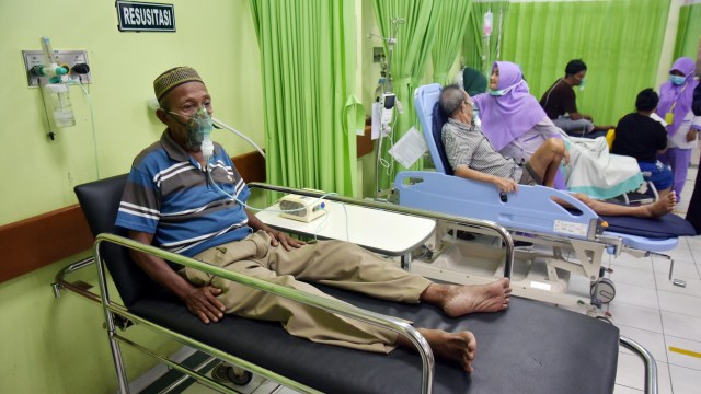 Foto: Menderita ISPA Akibat Karhutla (1029703)