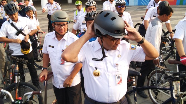 Anies Ajak Warga Pakai Sepeda Untuk Alat Transportasi: Aman, Sehat, Dan ...