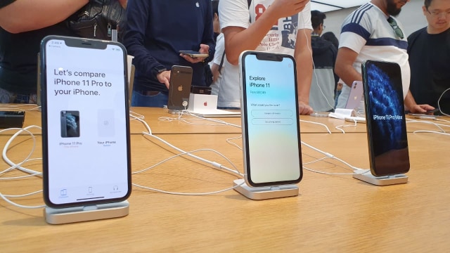 iPhone 11 Pro Max, iPhone 11 Pro, dan iPhone 11. Foto: Bianda Ludwianto/kumparan