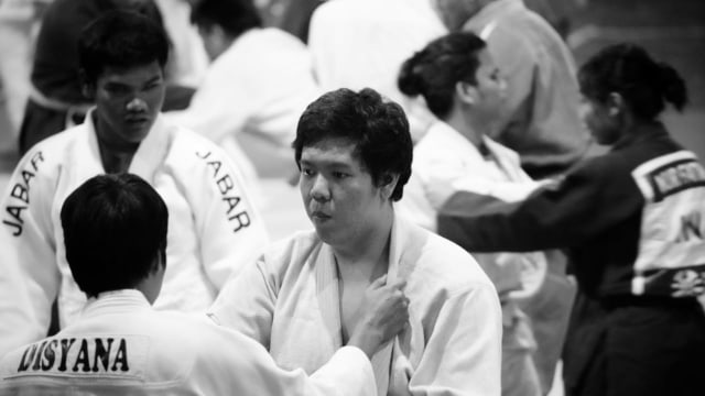 Para atlet judi difabel siap berlaga pada Kejurda Judo yang diselenggarakan National Paralympic Committee Indonésia (NPCI) Jabar. (Foto-foto: Agus Bebeng/Bandungkiwari)