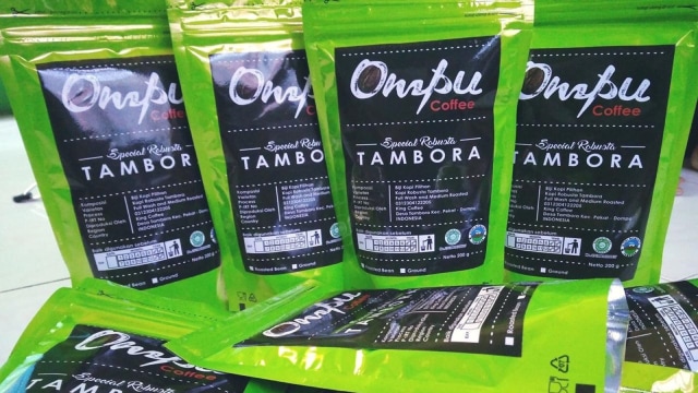 Kemasan Ompu Coffee, brand kopi khas Tambora perdana di Dompu. Foto: Doc Steken