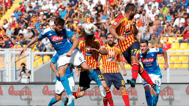 Laga Lecce vs Napoli. Foto: REUTERS/Ciro De Luca