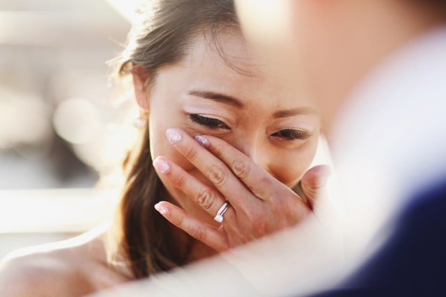 Ilustrasi perempuan menangis. Foto: Shutterstock