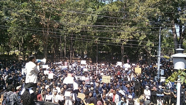 Ribuan Mahasiswa dan Aktivis   Bali Demo Tolak Pelemahan KPK dan RUKHP