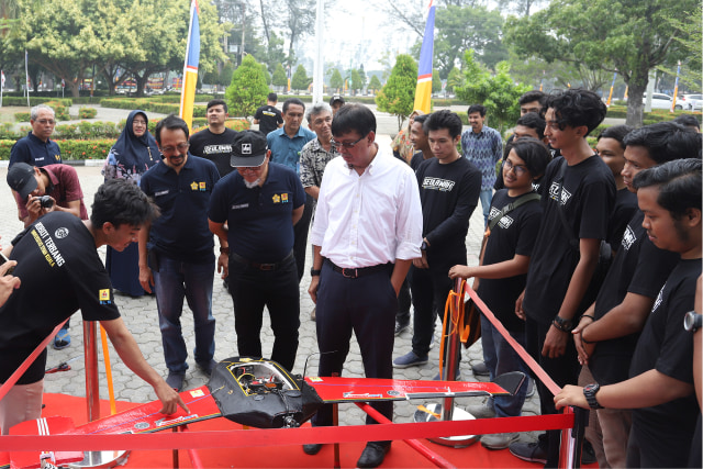 Robot terbang karya mahasiswa Fakultas Teknik Unsyiah yang diberi nama Siwah 9X7 dikhususkan untuk pemetaan wilayah bencana. Foto: Dok. Unsyiah