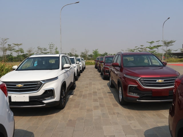 Wuling ekspor Almaz dengan emblem Chevrolet