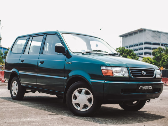 Toyota Kijang generasi keempat Foto: Bangkit Jaya Putra/kumparan