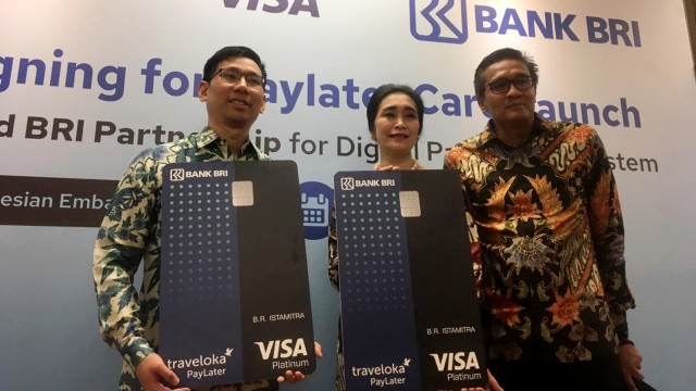 Bank BRI dan Traveloka saat peluncuran PayLater Card di KBRI Singapura, Kamis (26/9/2019). Foto: Feby Dwi Sutianto/kumparan