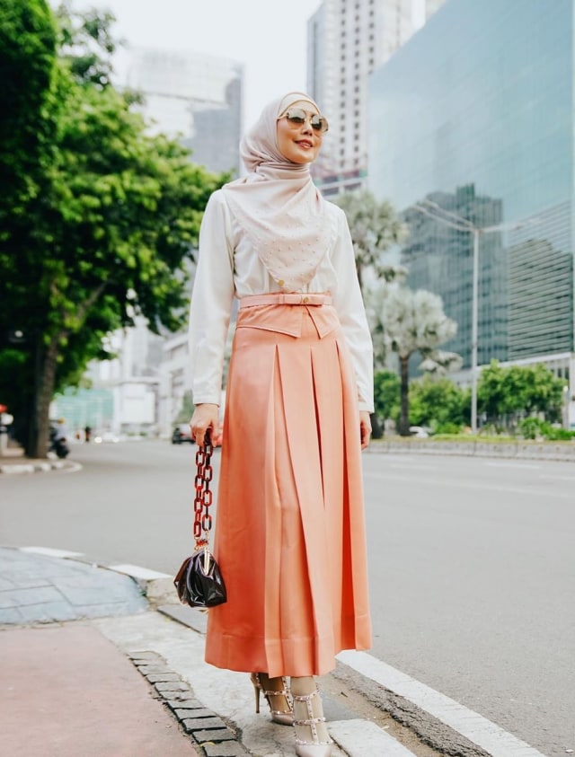 Fenita Arie rilis bisnis baju muslim. Foto: Instagram/@fenitarie