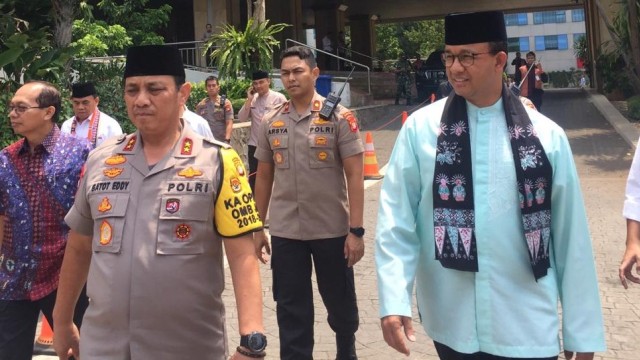 Kapolda Metro Jaya Irjen Gatot Eddy dan Gubernur DKI Anies Baswedan di Balai Kota, Jakarta Pusat. Foto: Ferry Fadhlurrahman/kumparan