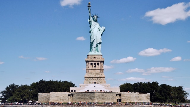LIPSUS MOBILEMOON, Landmark negara, New York