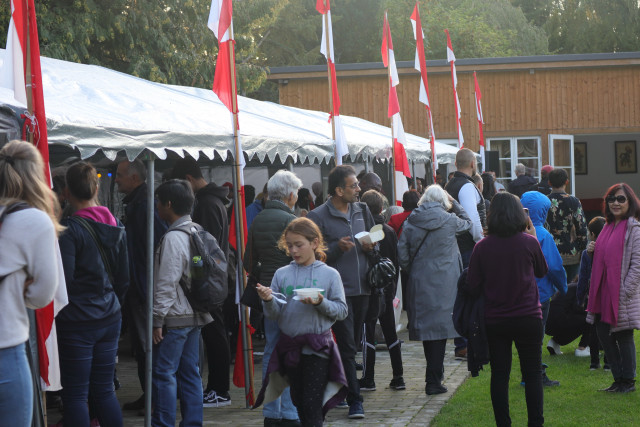 Suasana festival yang diadakan di halaman KBRI Kopenhagen (Dok. KBRI Kopenhagen)