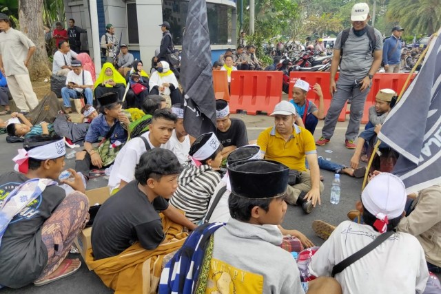 Anak-Anak saat mengikuti aksi Mujahid 212 di Jakarta. Foto: Dok. KPAI