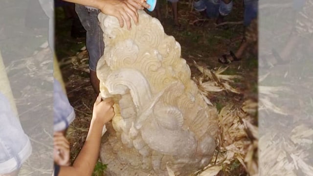 Patung yang ditemukan warga Pasaman. Diduga peninggalan masa Hindu-Buddha (Foto: Ist)