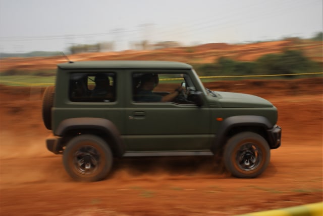 Suzuki Jimny Foto: Muhammad Ikbal/kumparan