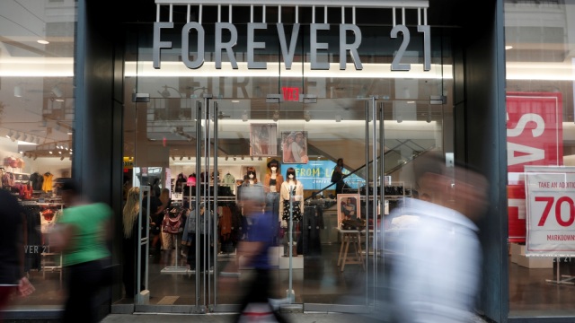 Toko Forever 21 di New York, Amerika Serikat. Foto: Reuters/Shannon Stapleton