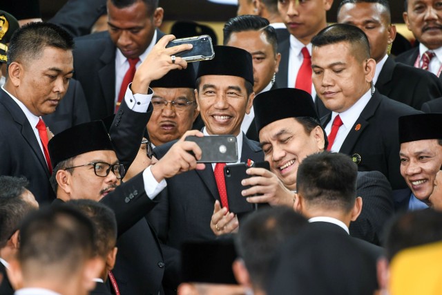 Kartu Truf Jokowi Jika Parpol Tak Setuju Perppu KPK (3014)