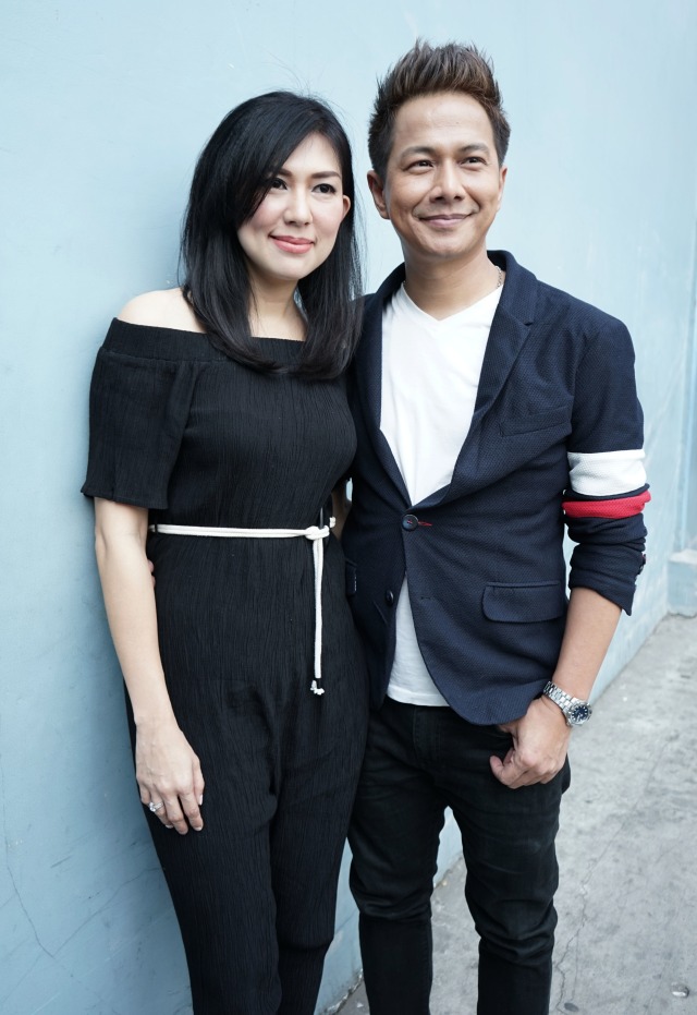 Penyanyi Delon bersama pasangannya Aida Chandra saat ditemui di kawasan Tendean, Jakarta, Selasa, (1/10). Foto: Dok. Ronny