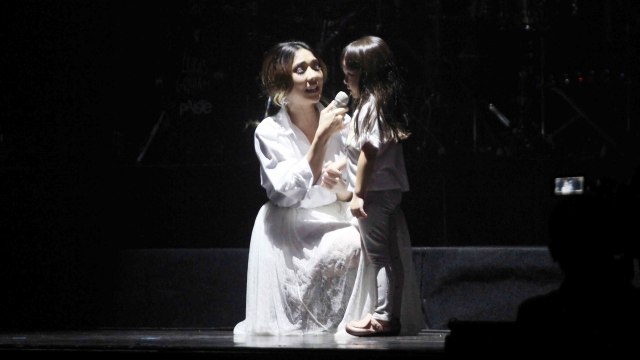 Buka Konser Lukas Graham, Gisella Anastasia Ajak Gempi Naik Panggung (77419)