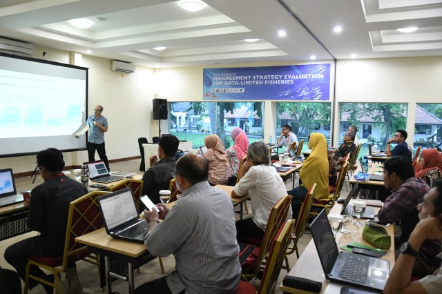 #Ketua Dewan Pusat Riset Asia Berikan Saran Terkait Perikanan Tangkap Indonesia