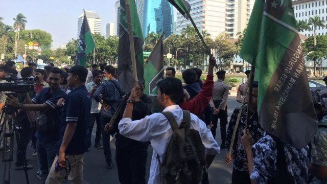 Himpunan Mahasiswa Islam (HMI), Jalan Merdeka Barat