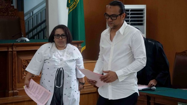 5 Fakta Terbaru Nunung Usai Jalani Sidang Narkoba Perdana (281816)