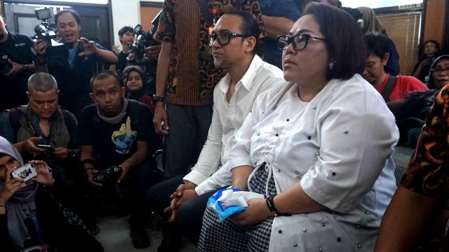 Sidang perdana Nunung dan Iyan Sambiran
