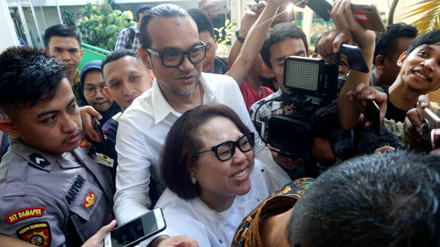 Sidang perdana Nunung dan Iyan Sambiran