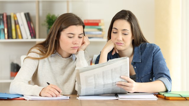 Ilustrasi apatis terhadap media. Foto: Shutter Stock