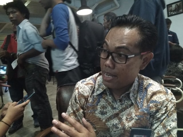 Branch Manager JNE Yogyakarta, Adi Subagya, saat diwawancarai media, Kamis (3/10/2019). Foto: erl.